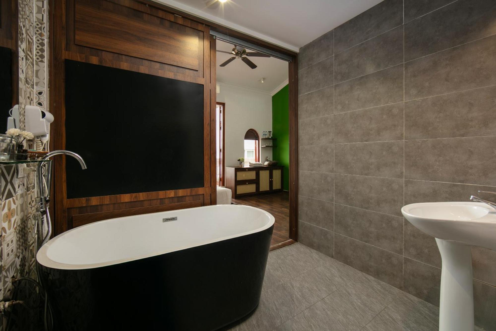 Hanoi Backpackers Hostel & Rooftop Bar Екстериор снимка